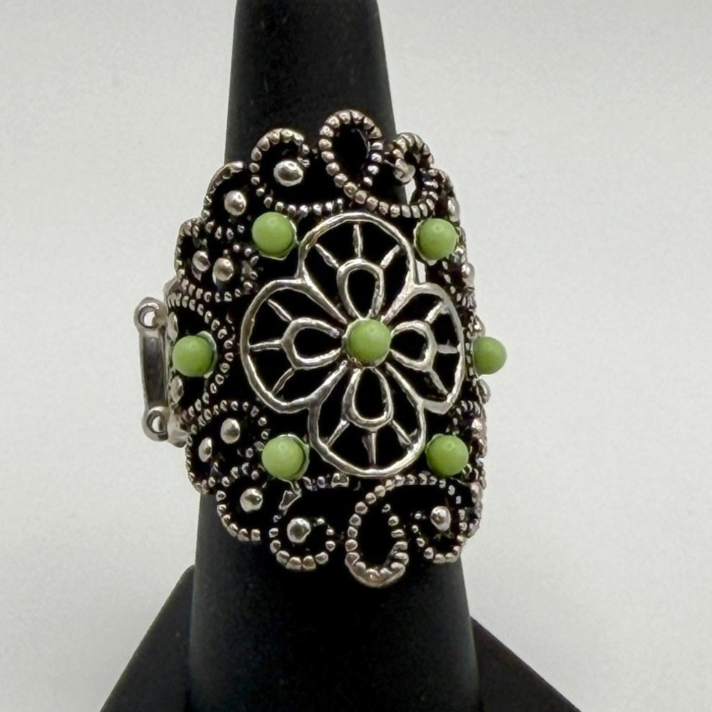 Vintage Silver Tone Filigree Stretch Ring Green Beads Adjustable 8.5–9.5